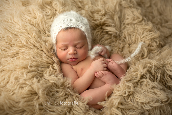 Neugeborenenfotos Pauline, 10 Tage